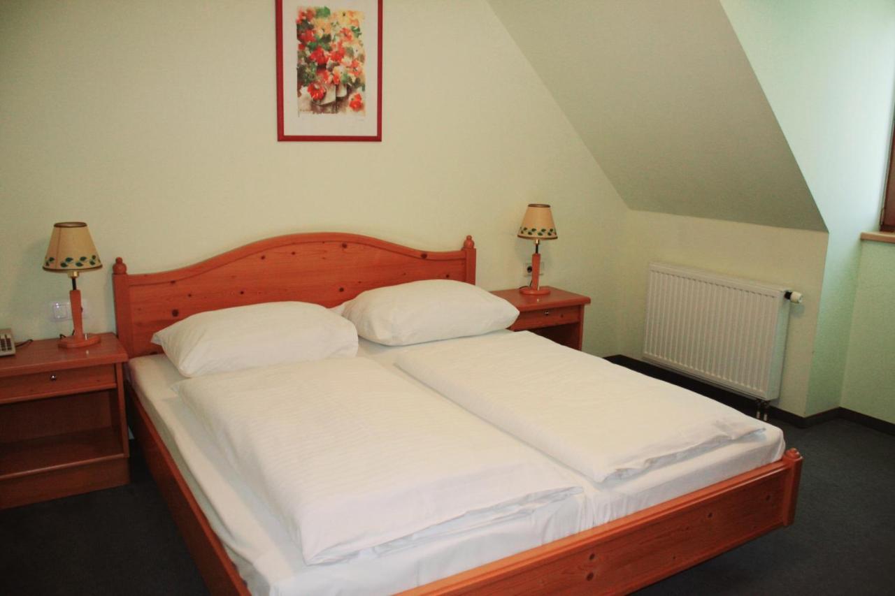Hotel Garni Am Seggauberg Leibnitz Buitenkant foto